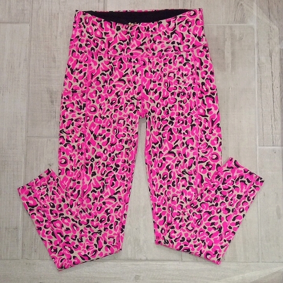 Lilly Pulitzer Pants - EUC Lilly Pulitzer Luxletic Weekender High-Rise Leggings in Pink Topez M